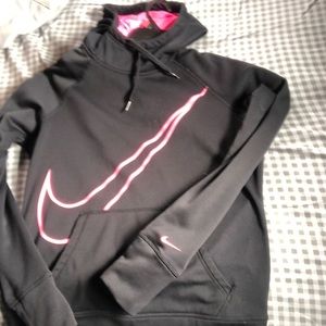 Nike thermal fit hoodie